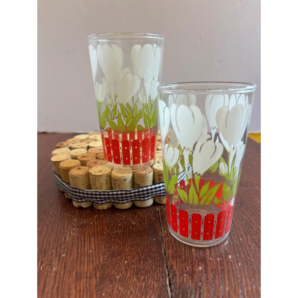 Vintage White Tulip Red Picket Fence Juice Glasses Set of 2‎ Retro Kitchenware